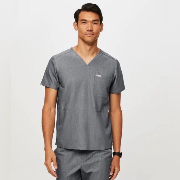 Figs chisec three pocket scrub top graphite gray - Picture 1 of 5